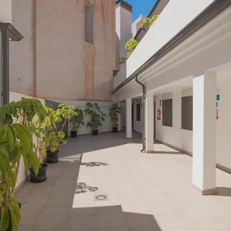 Stylish And Bright Apartment Malaga